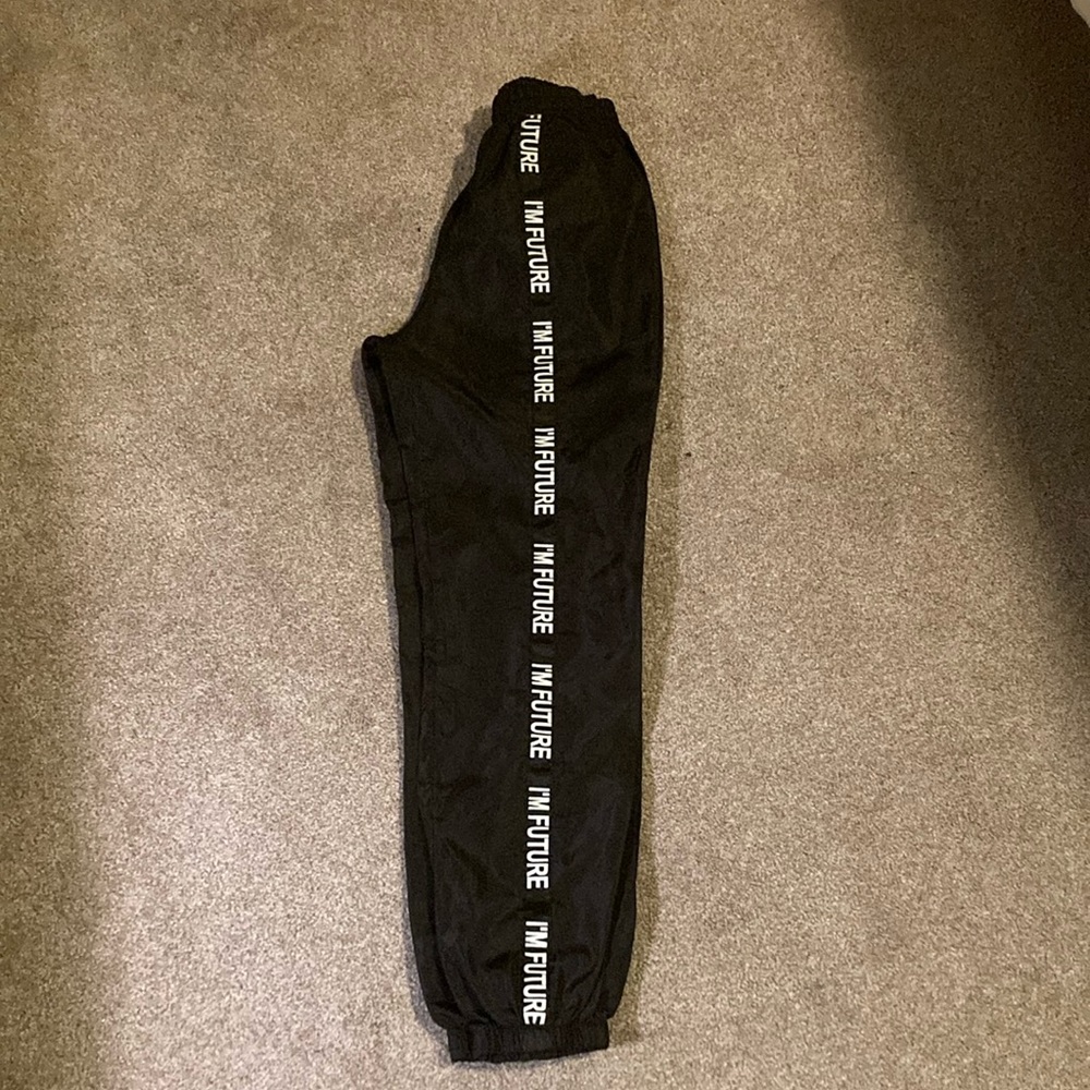 Cargo “I’m future” pants